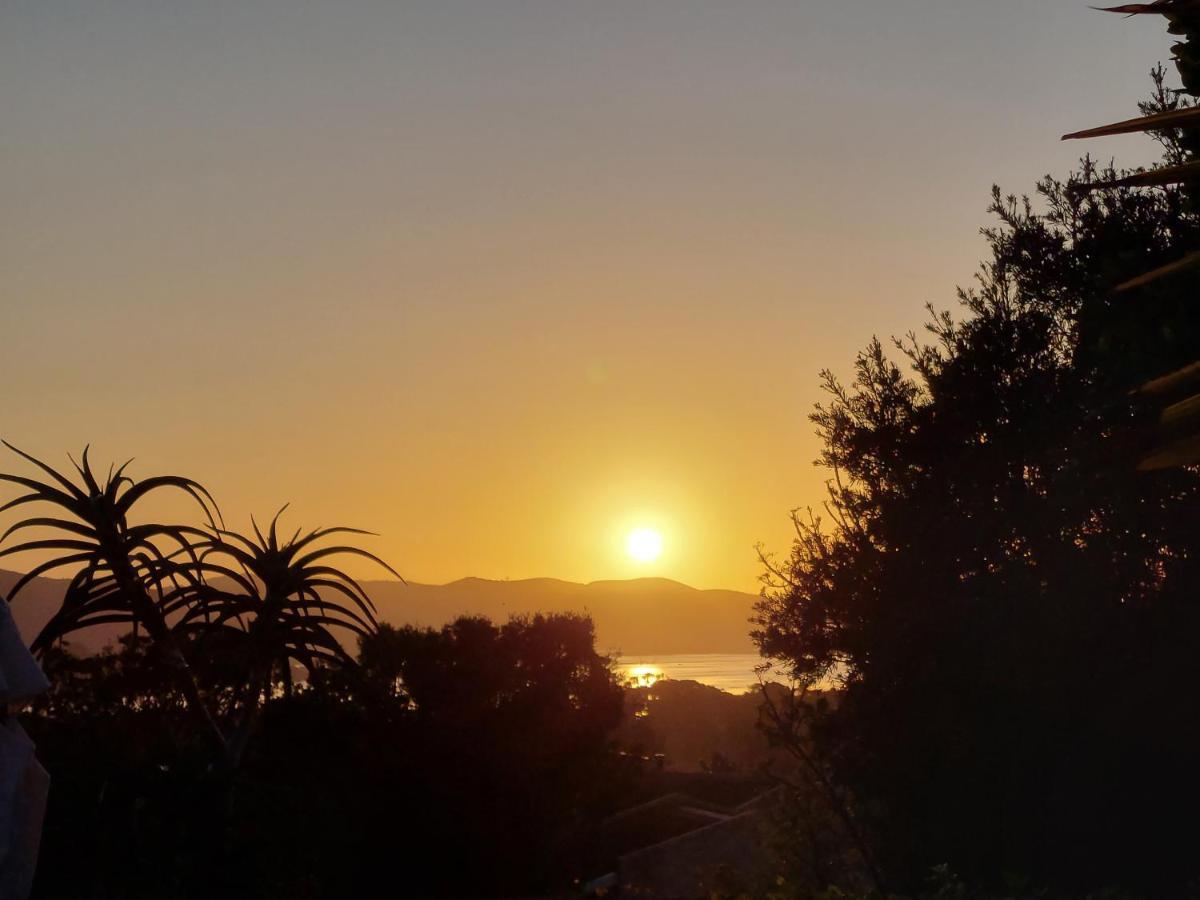 Amber Guest Lodge Knysna Exterior foto